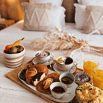 Petit-déjeuner en chambre